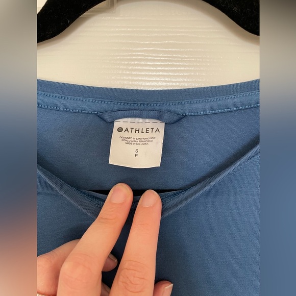 Athleta backlesss tshirt small - Picture 3 of 6
